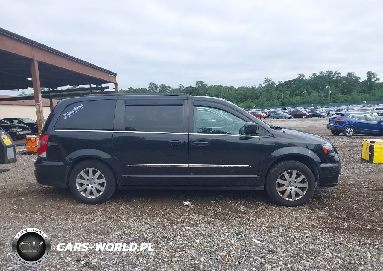 2012 Chrysler Town & Country Touring VIN:2C4RC1BG8CR411493 - 13