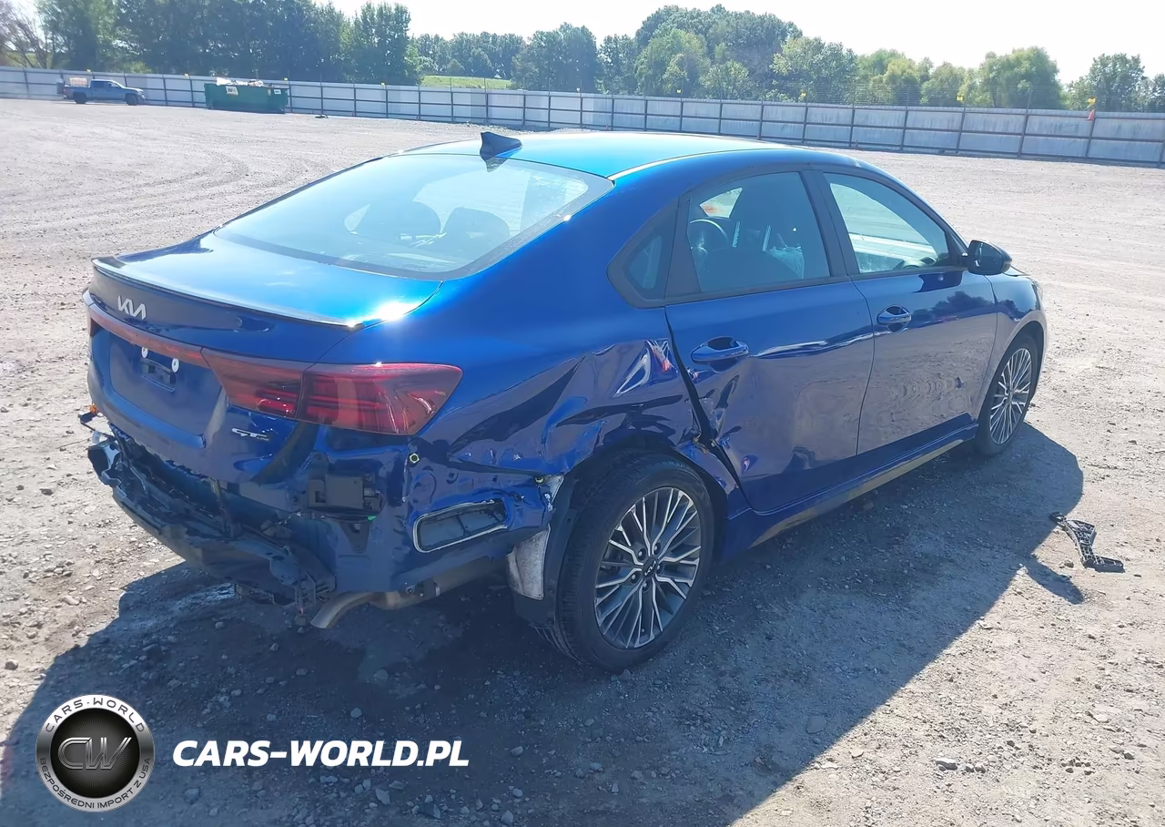 2024 Kia Forte Gt-Line VIN:3KPF54AD0RE812245 - 4