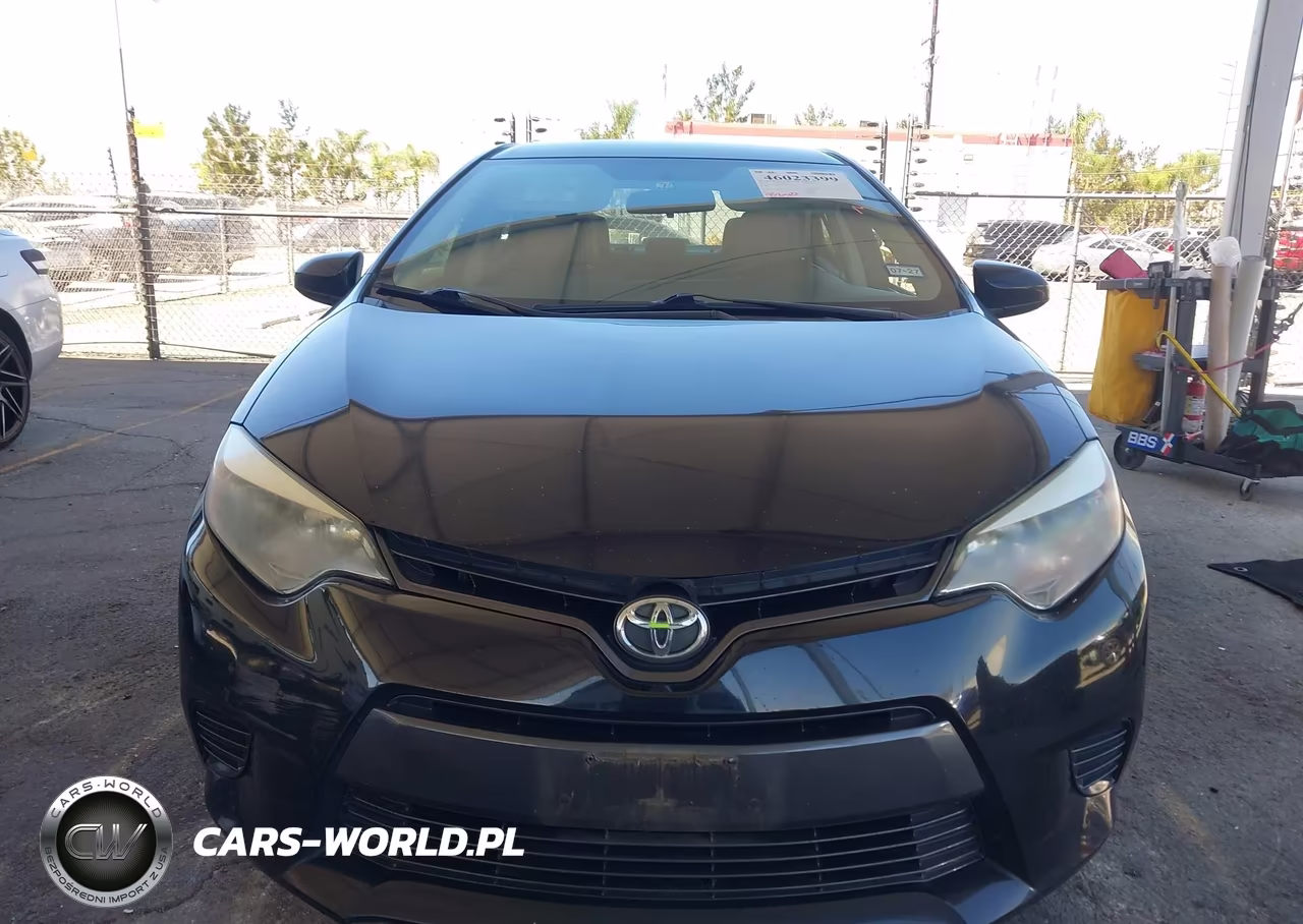 2016 Toyota Corolla Le VIN:5YFBURHE6GP551597 - 12