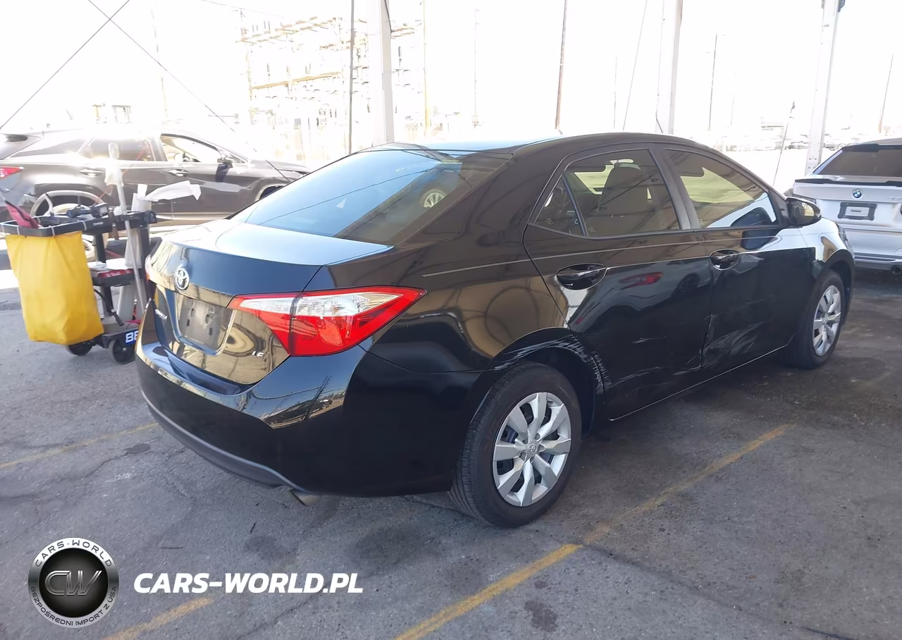 2016 Toyota Corolla Le VIN:5YFBURHE6GP551597 - 4