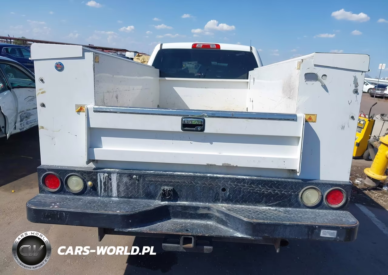 2015 Chevrolet Silverado 2500Hd Wt VIN:1GB0CUEG1FZ520107 - 17
