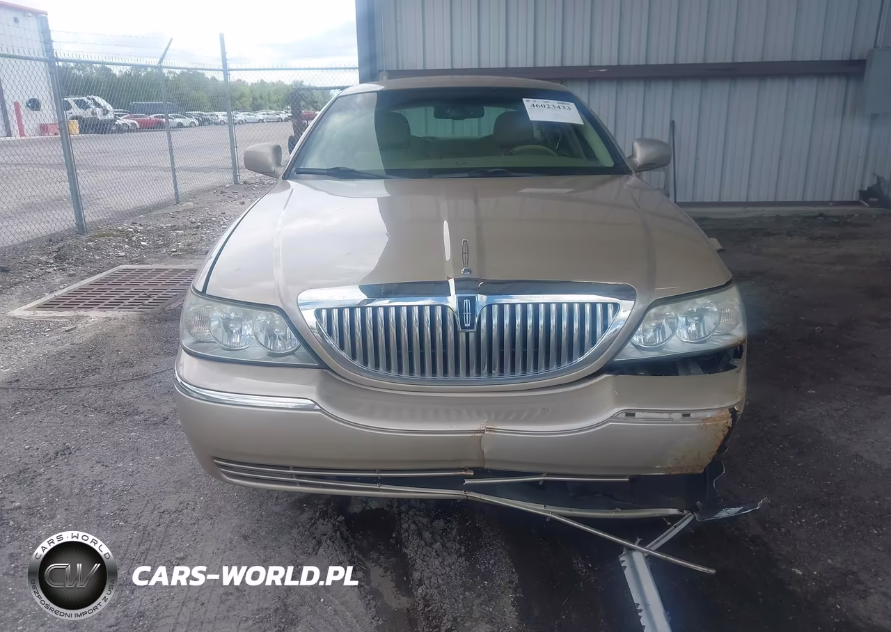 2006 Lincoln Town Car Signature VIN:1LNHM81V56Y623930 - 11
