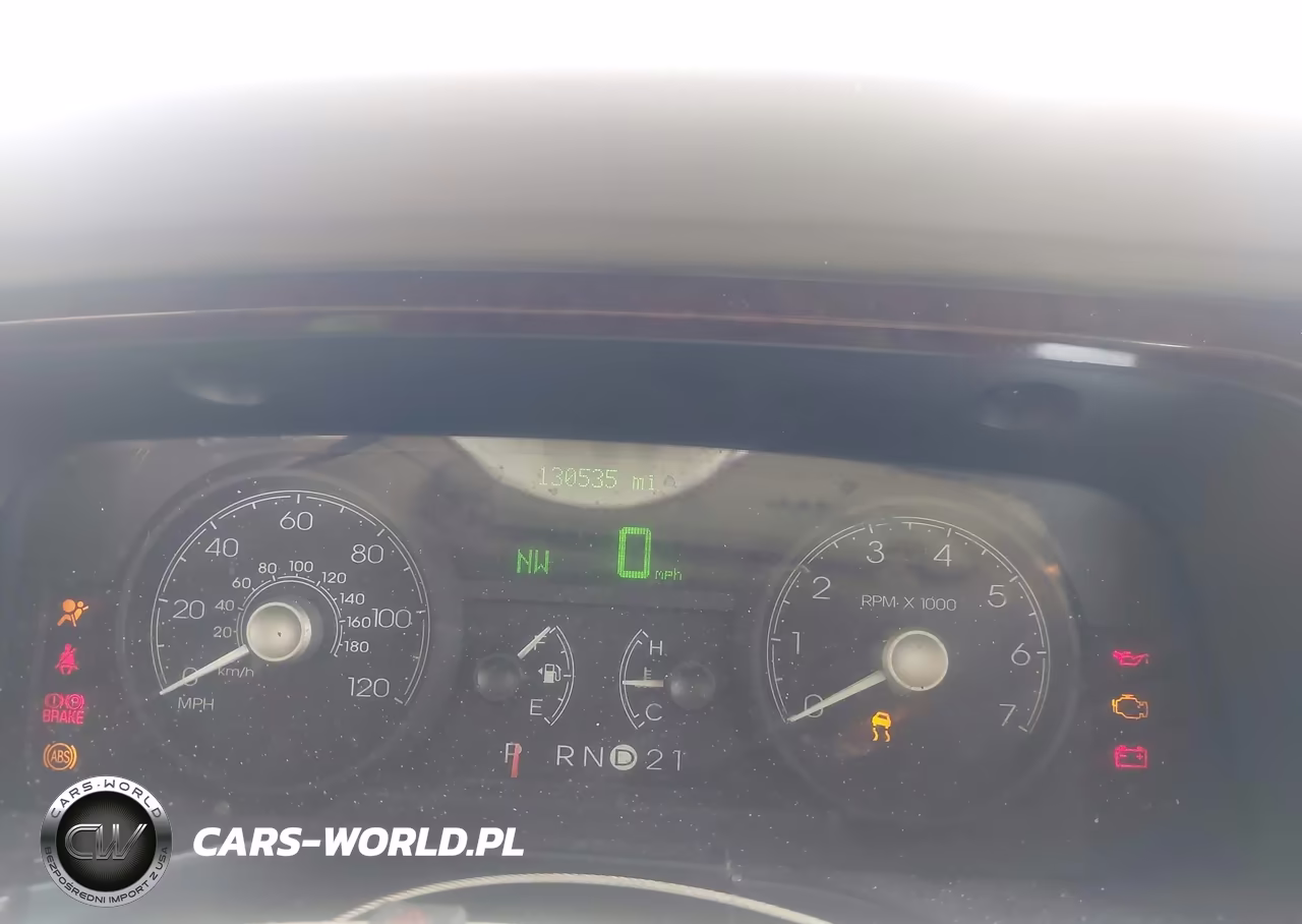 2006 Lincoln Town Car Signature VIN:1LNHM81V56Y623930 - 7