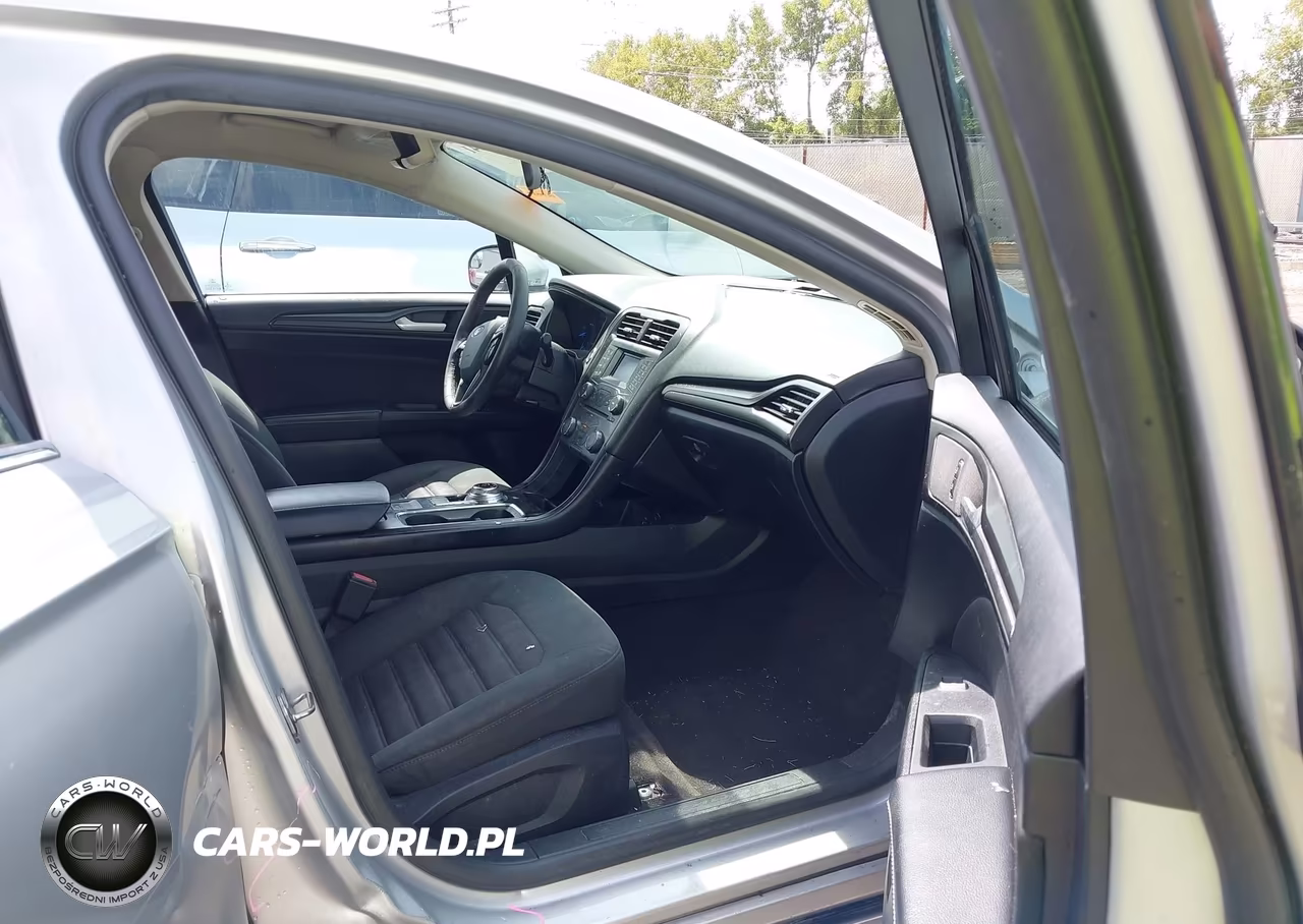 2018 Ford Fusion S VIN:3FA6P0G74JR196153 - 5