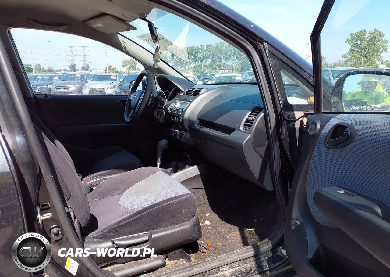 2008 Honda Fit Sport VIN:JHMGD38638S013871 - 5