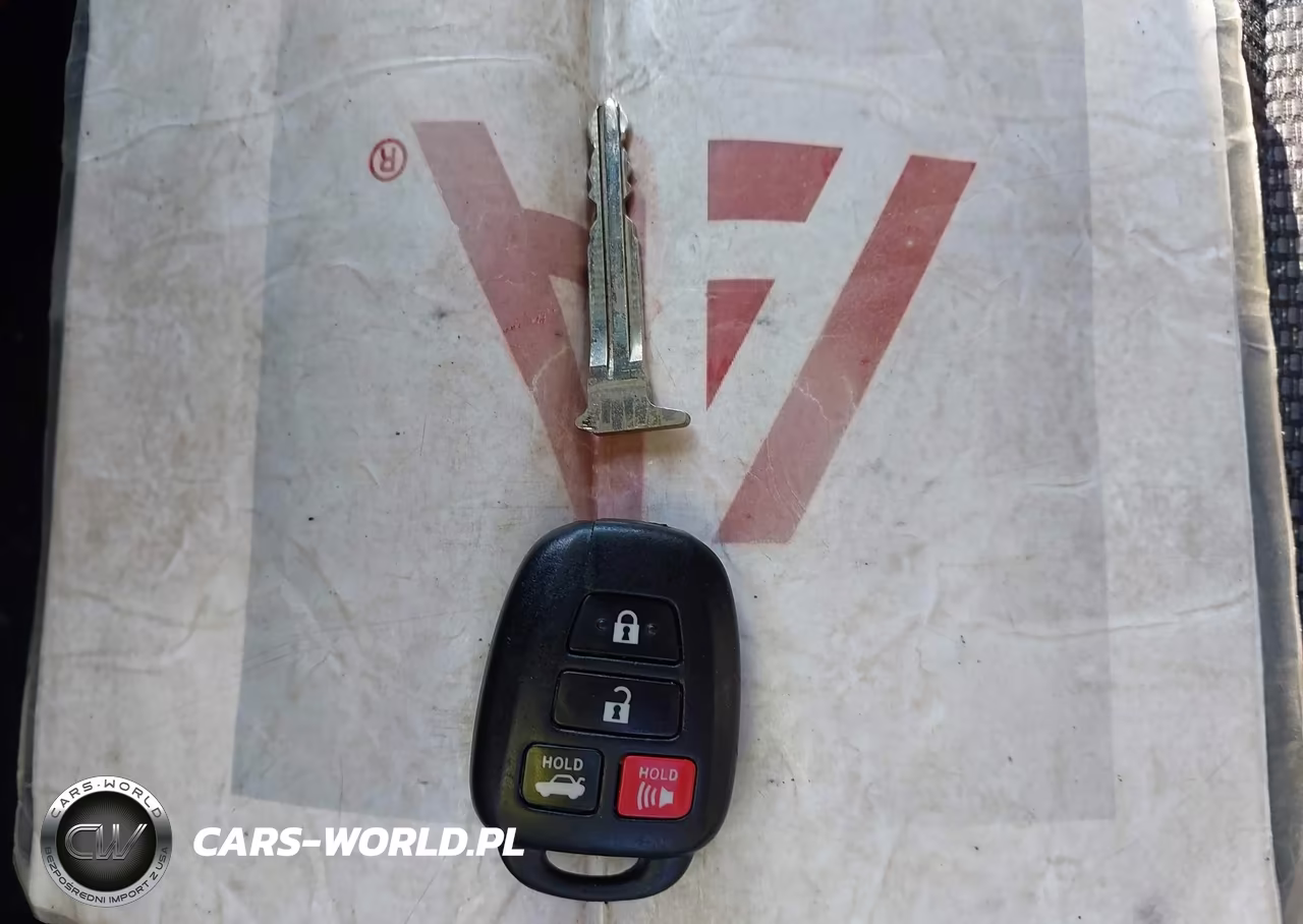 2014 Toyota Corolla S Plus VIN:5YFBURHEXEP041766 - 11