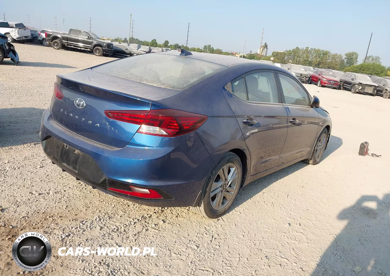 2020 Hyundai Elantra Value Edition VIN:5NPD84LF5LH523359 - 4