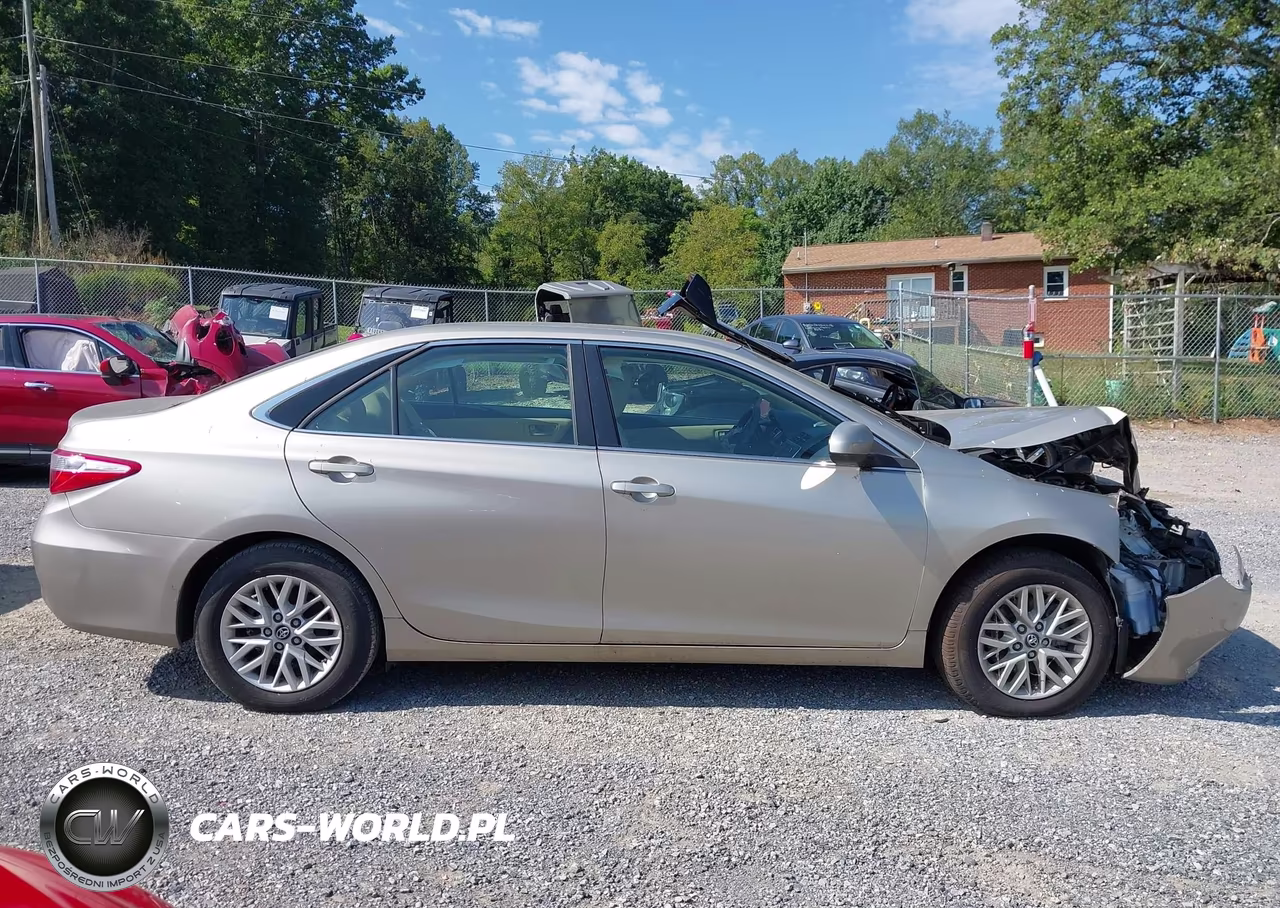 2017 Toyota Camry Le VIN:4T1BF1FK8HU711192 - 13