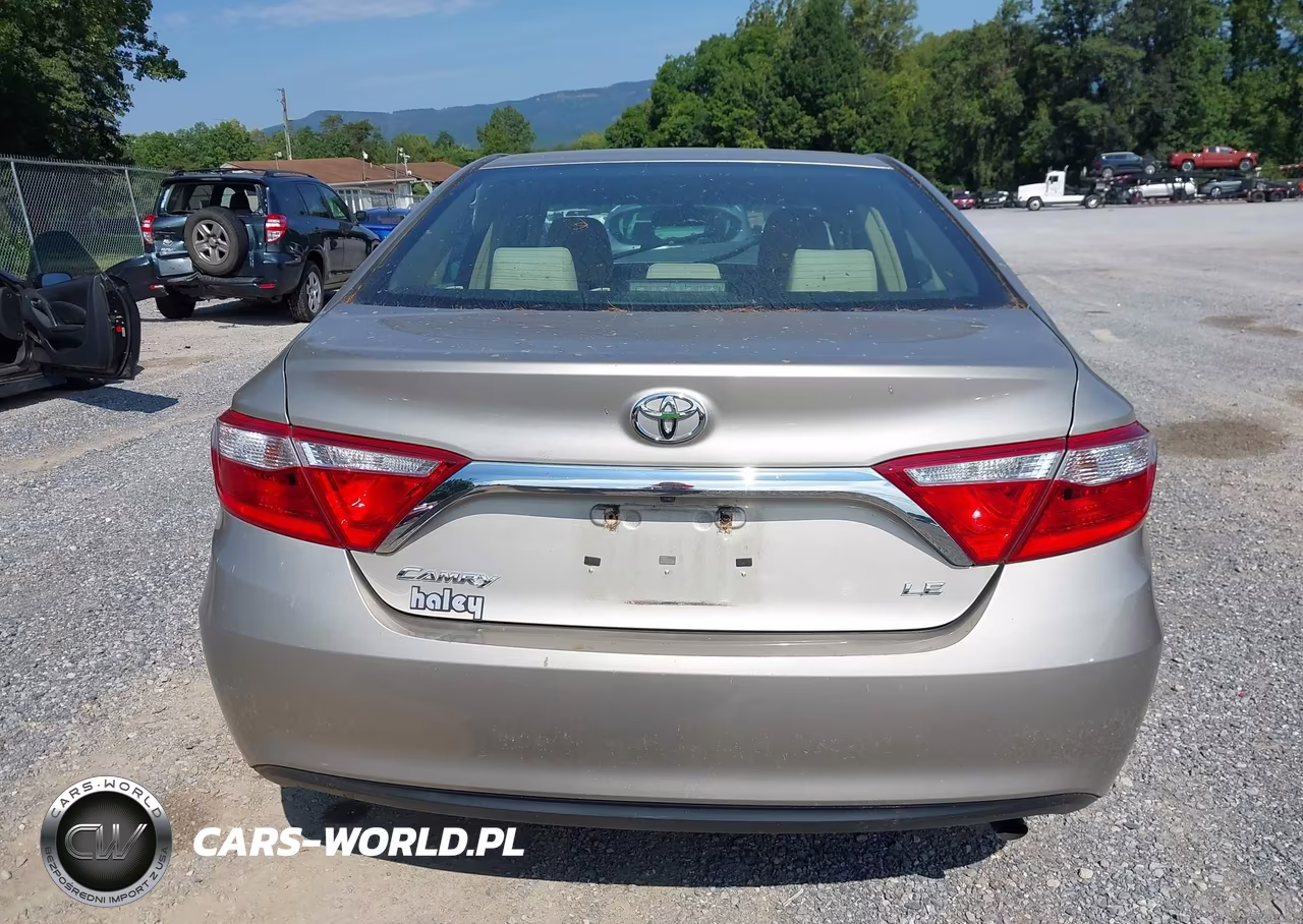 2017 Toyota Camry Le VIN:4T1BF1FK8HU711192 - 16