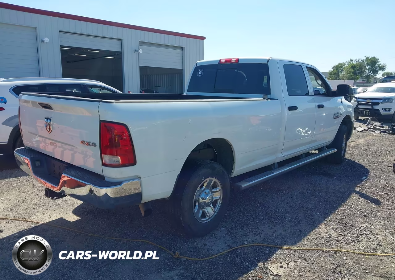 2014 Ram 2500 Tradesman VIN:3C6UR5HLXEG184859 - 4