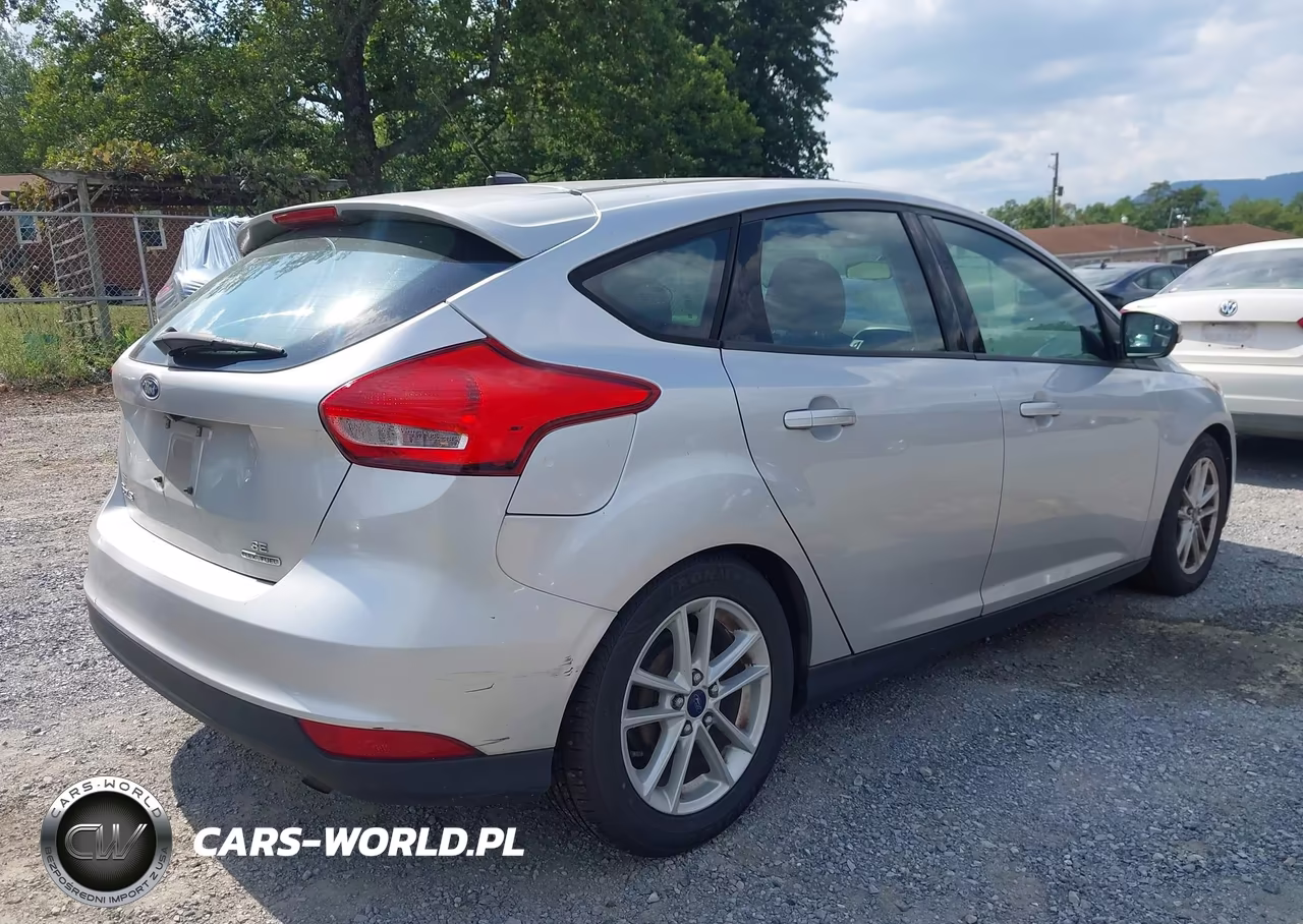 2016 Ford Focus Se VIN:1FADP3K27GL217203 - 6