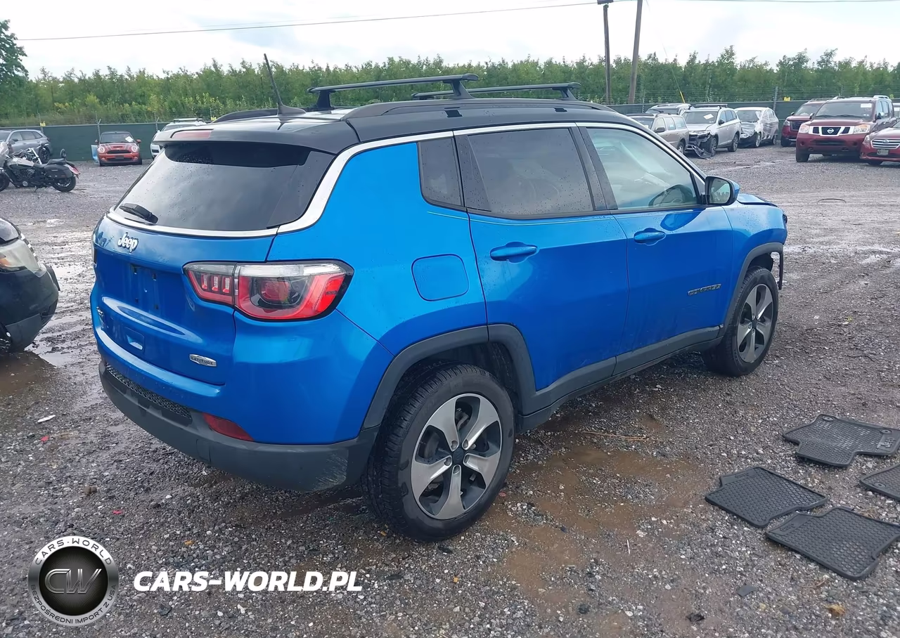 2018 Jeep Compass Latitude VIN:3C4NJDBB7JT140673 - 4