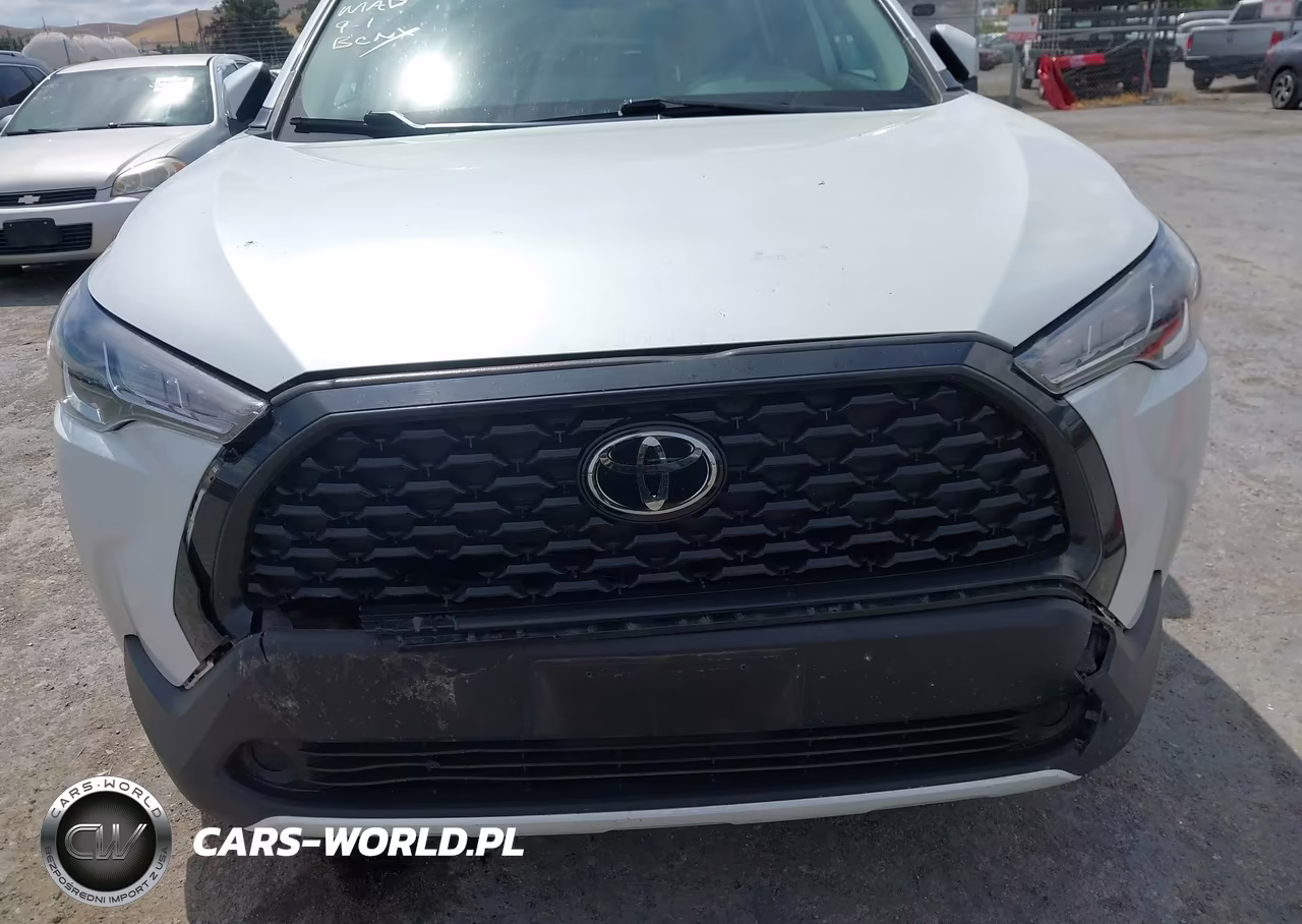 2022 Toyota Corolla Cross Le VIN:7MUCAAAGXNV036154 - 13