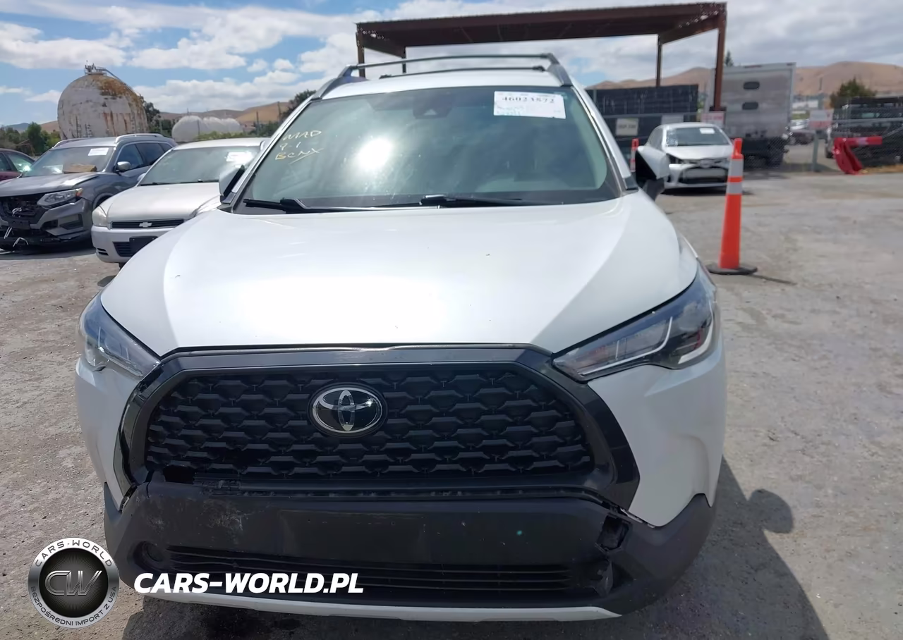 2022 Toyota Corolla Cross Le VIN:7MUCAAAGXNV036154 - 14