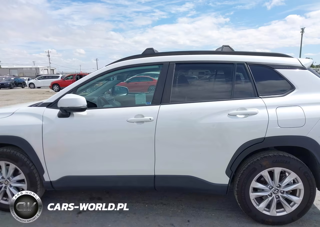 2022 Toyota Corolla Cross Le VIN:7MUCAAAGXNV036154 - 16