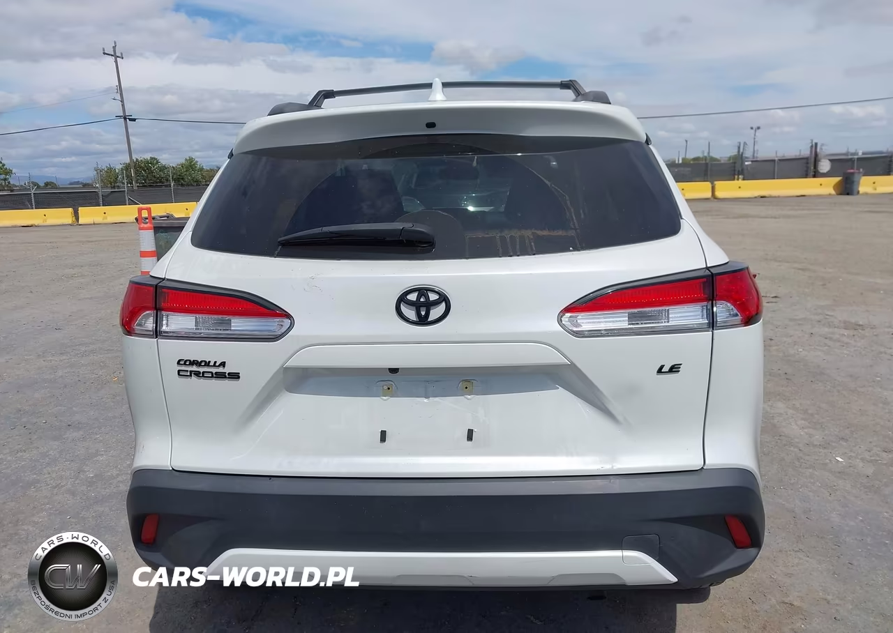 2022 Toyota Corolla Cross Le VIN:7MUCAAAGXNV036154 - 18