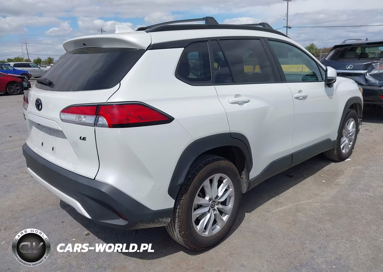 2022 Toyota Corolla Cross Le VIN:7MUCAAAGXNV036154 - 4