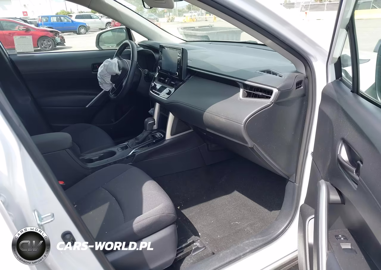 2022 Toyota Corolla Cross Le VIN:7MUCAAAGXNV036154 - 5