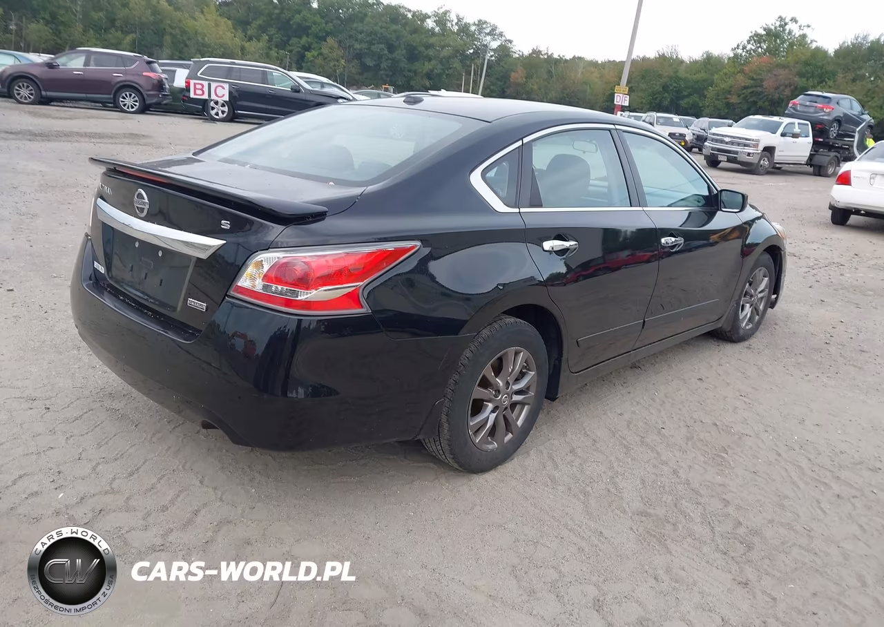 2015 Nissan Altima 2.5 S VIN:1N4AL3AP1FC571907 - 4