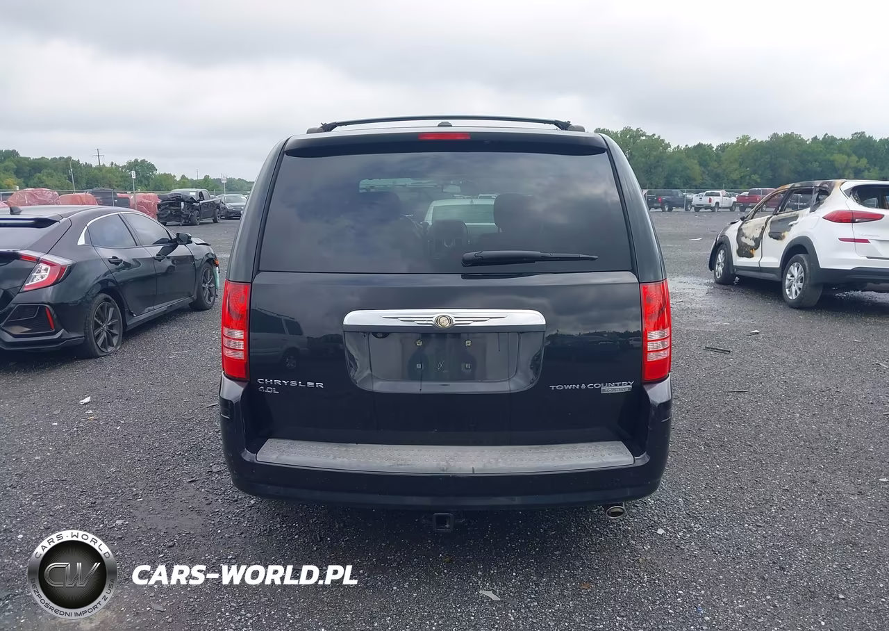 2010 Chrysler Town & Country Touring VIN:2A4RR5DX8AR123970 - 16