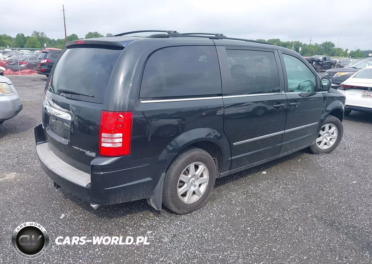 2010 Chrysler Town & Country Touring VIN:2A4RR5DX8AR123970 - 4