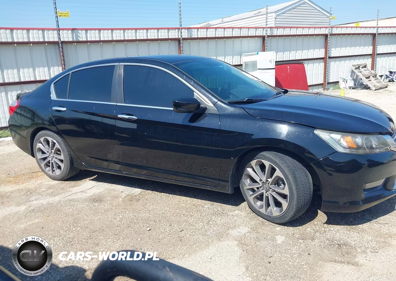 2015 Honda Accord Sport VIN:1HGCR2F58FA058315 - 13
