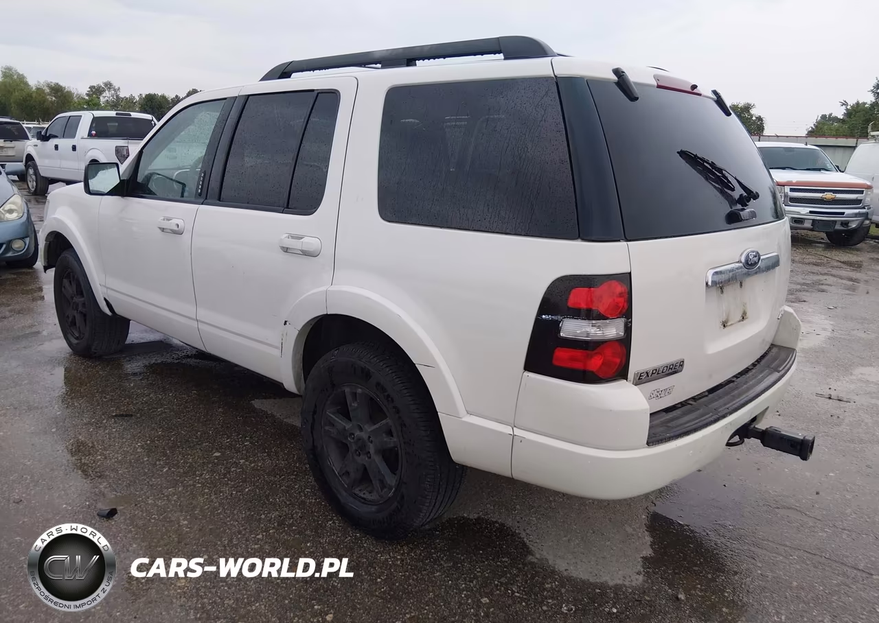 2010 Ford Explorer Xlt VIN:1FMEU7DE3AUA61244 - 3