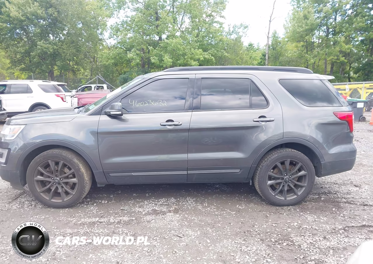 2017 Ford Explorer Xlt VIN:1FM5K8D84HGC16902 - 14
