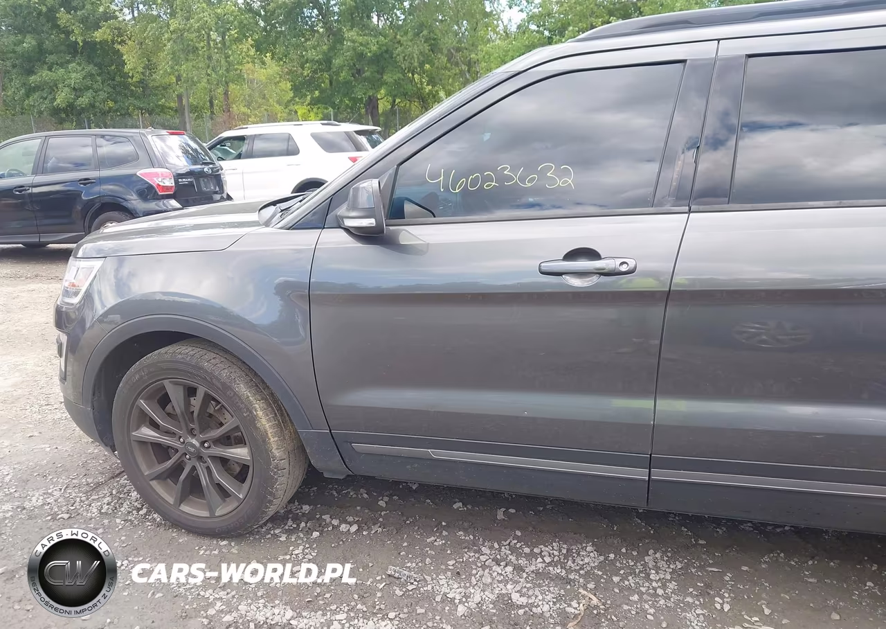 2017 Ford Explorer Xlt VIN:1FM5K8D84HGC16902 - 6