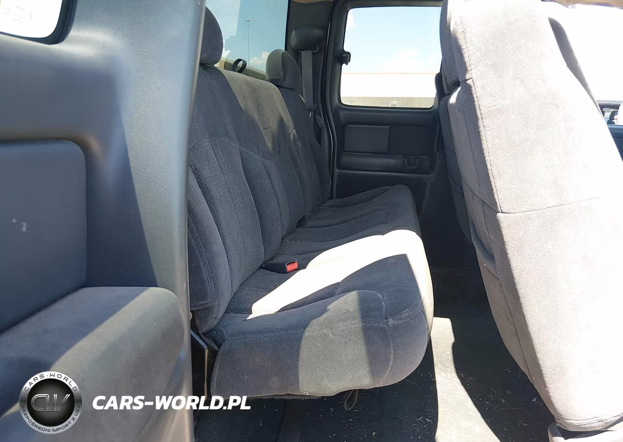 2002 Chevrolet Silverado 2500Hd Ls VIN:1GCHC29U72E300460 - 8