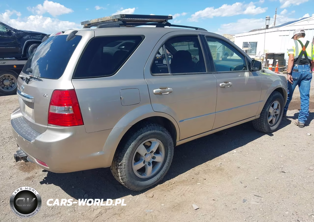 2007 Kia Sorento Lx VIN:KNDJC736775670422 - 4