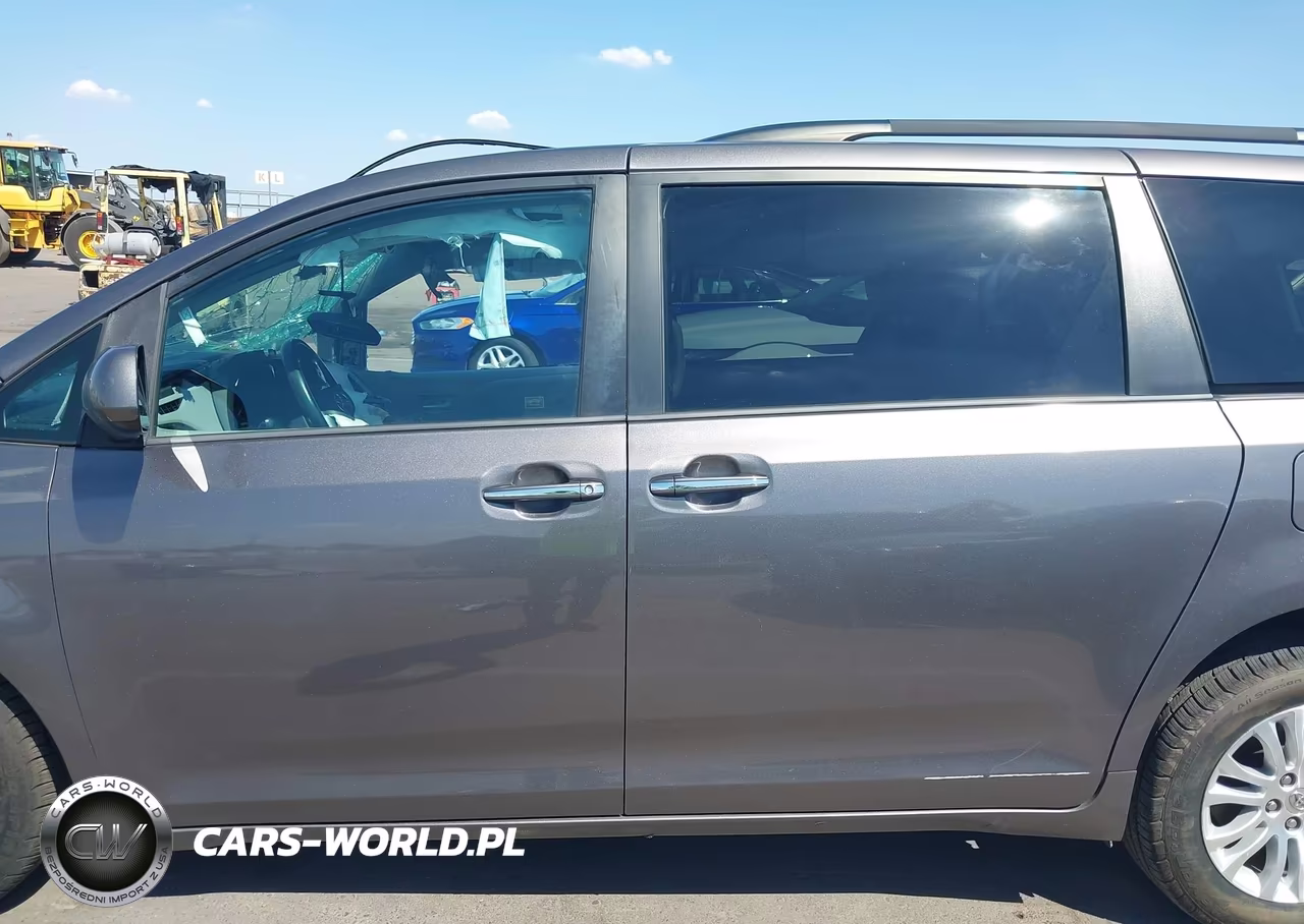 2016 Toyota Sienna Xle 8 Passenger VIN:5TDYK3DC1GS731806 - 13