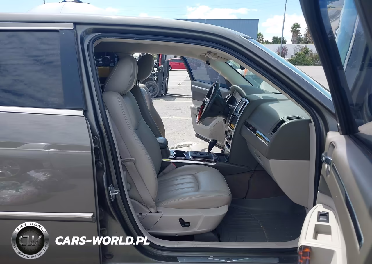 2008 Chrysler 300C Hemi VIN:2C3KA63H68H320588 - 5