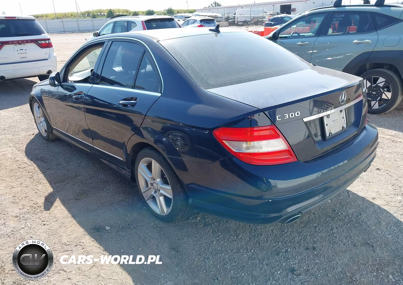2011 Mercedes-Benz C 300 Luxury 4Matic-Sport 4Matic VIN:WDDGF8BB3BR134919 - 3