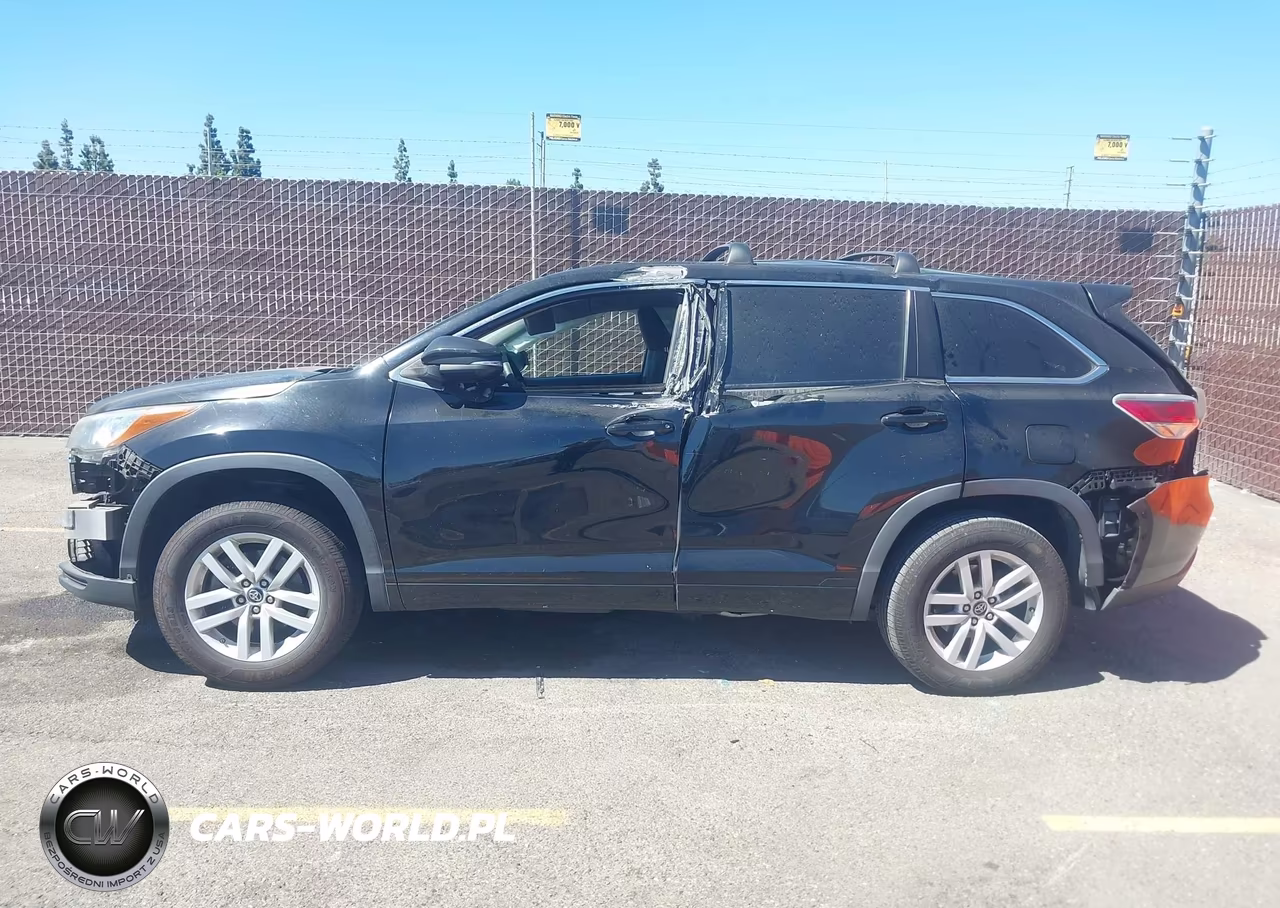 2016 Toyota Highlander Le VIN:5TDZARFH0GS021671 - 14