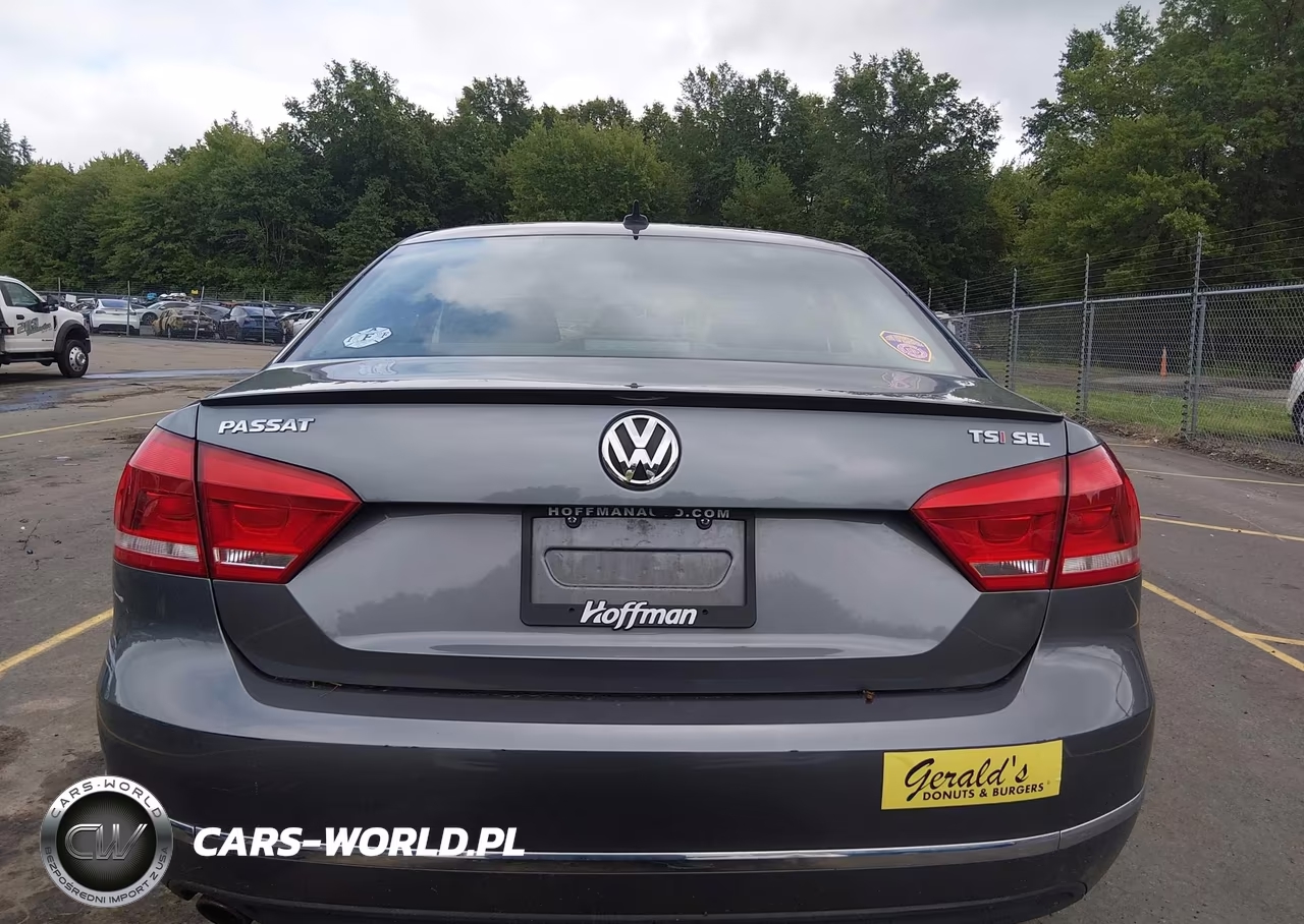 2014 Volkswagen Passat 1.8T Sel Premium VIN:1VWCT7A30EC042368 - 16