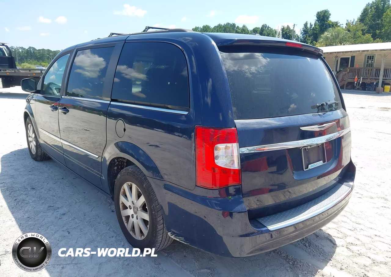 2015 Chrysler Town & Country Touring VIN:2C4RC1BG6FR539641 - 3
