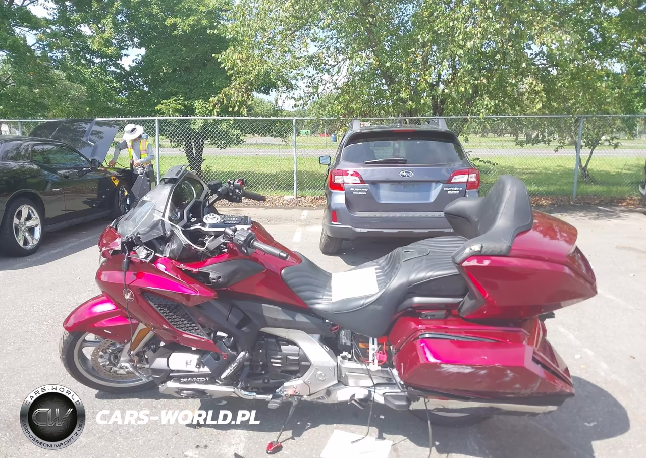 2018 Honda Gl1800 D VIN:JH2SC7957JK004101 - 13