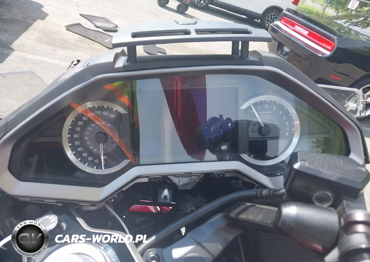 2018 Honda Gl1800 D VIN:JH2SC7957JK004101 - 7