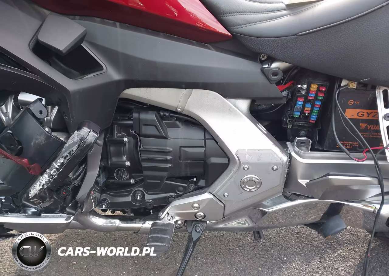 2018 Honda Gl1800 D VIN:JH2SC7957JK004101 - 9