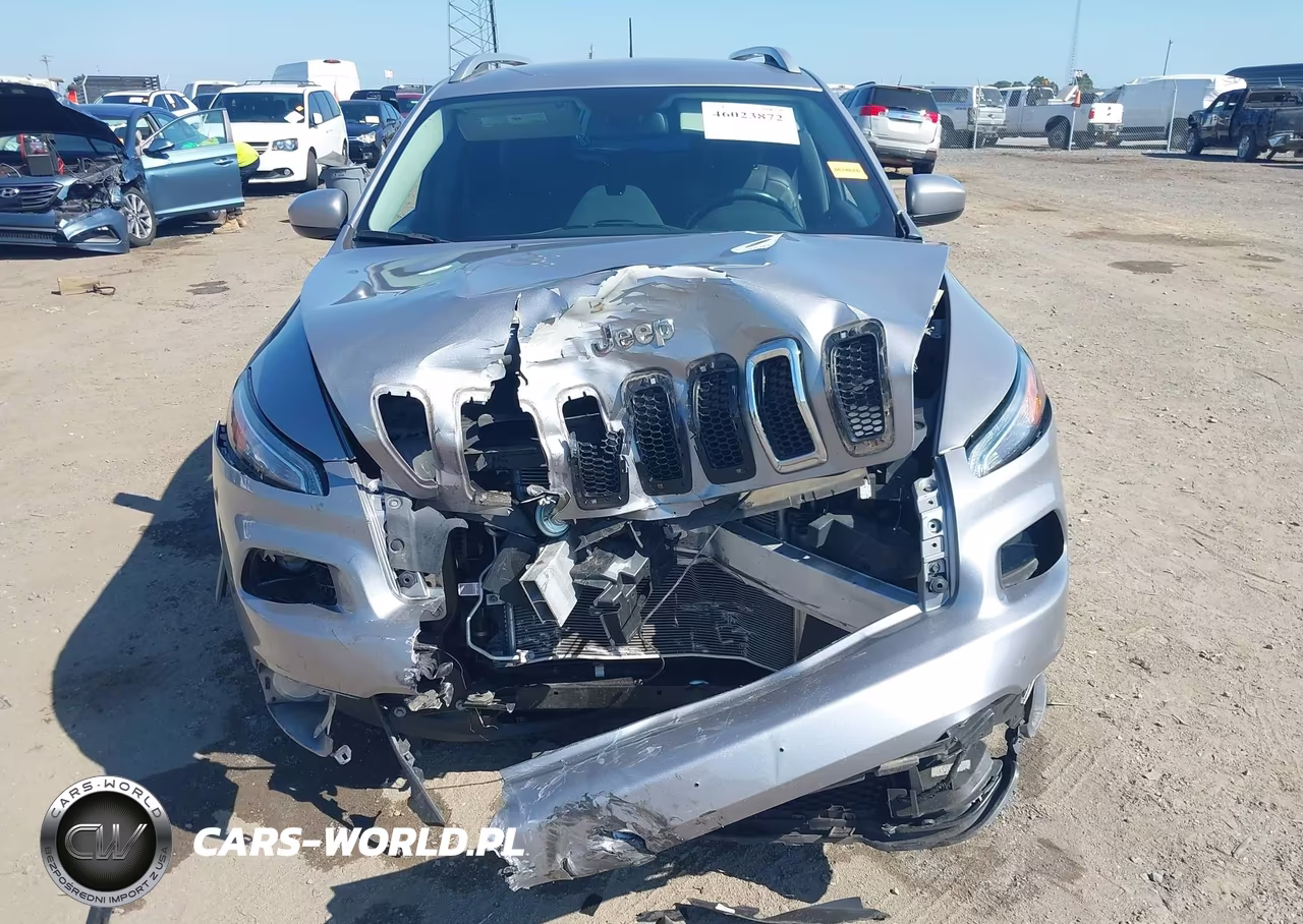 2018 Jeep Cherokee Latitude Plus Fwd VIN:1C4PJLLB3JD540074 - 12