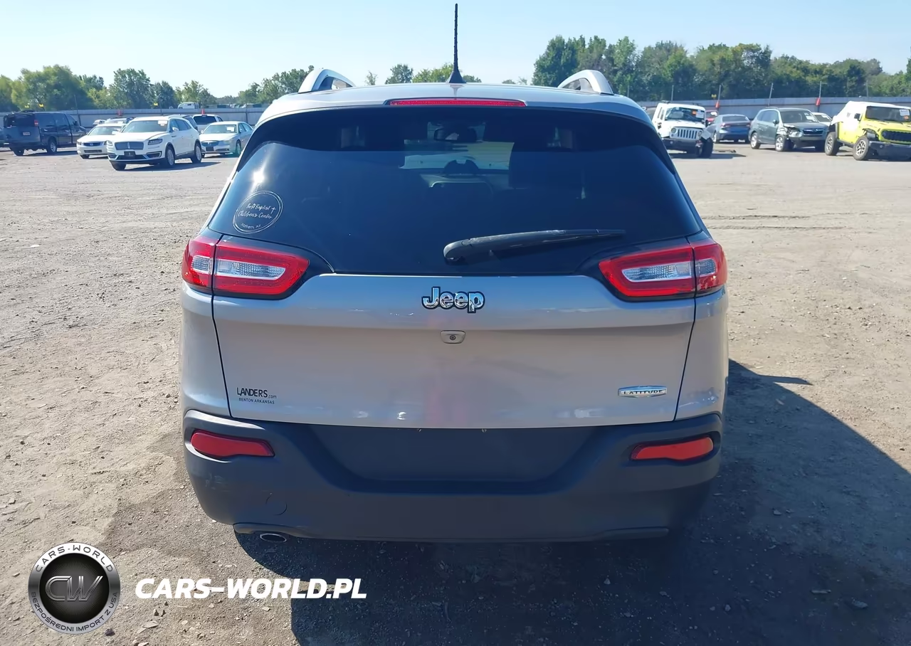 2018 Jeep Cherokee Latitude Plus Fwd VIN:1C4PJLLB3JD540074 - 16