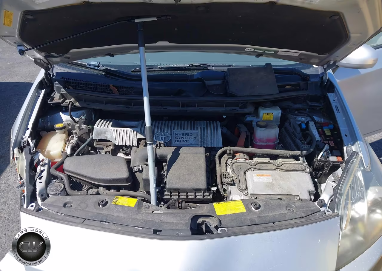 2011 Toyota Prius Four VIN:JTDKN3DU4B1404702 - 10