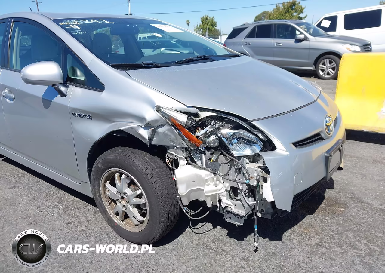 2011 Toyota Prius Four VIN:JTDKN3DU4B1404702 - 13