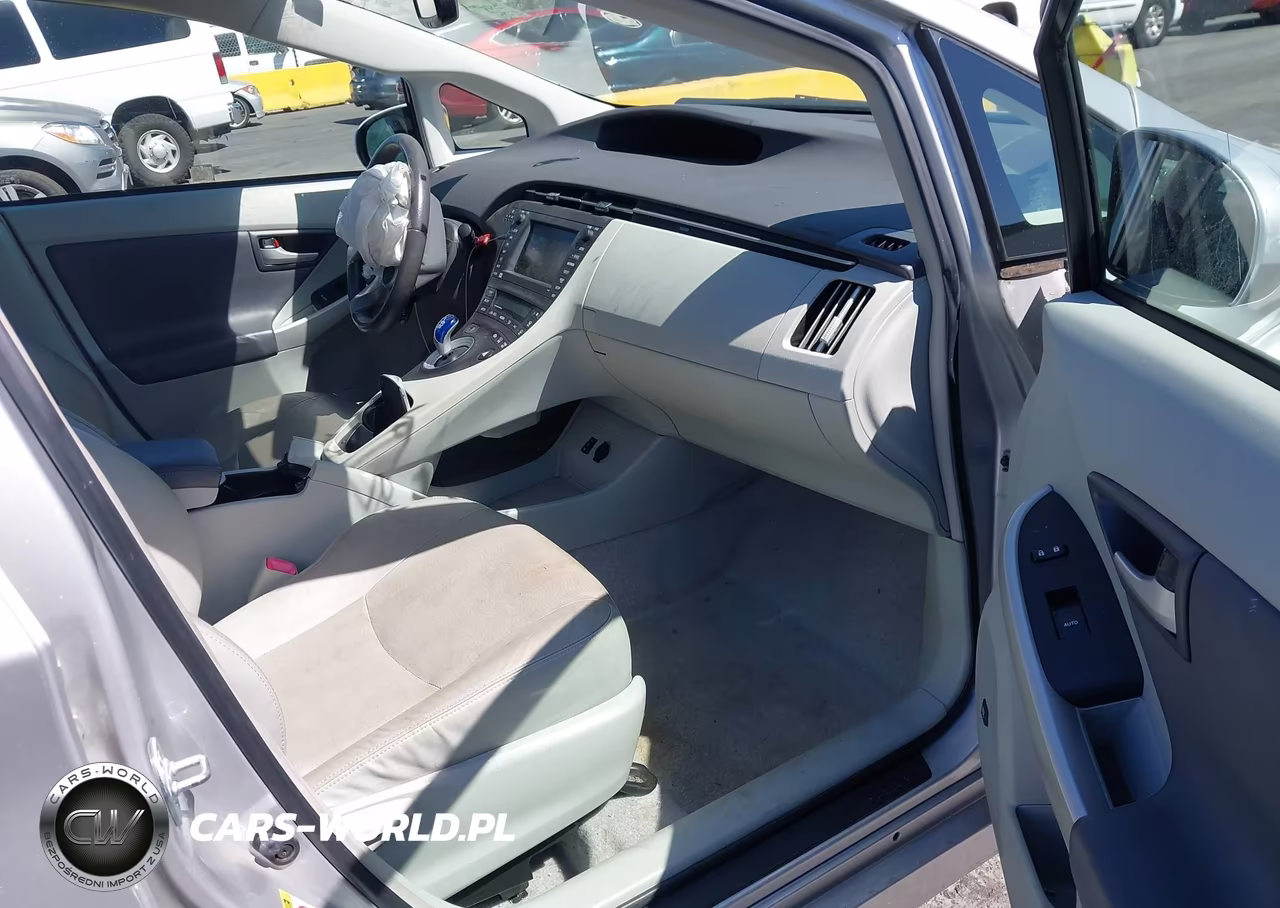 2011 Toyota Prius Four VIN:JTDKN3DU4B1404702 - 5