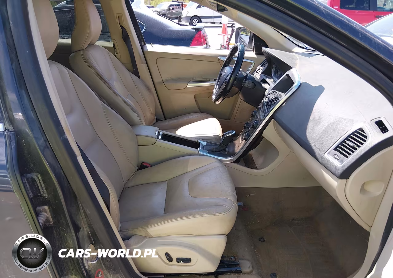2015 Volvo Xc60 T5 Premier VIN:YV440MDB7F2578689 - 5