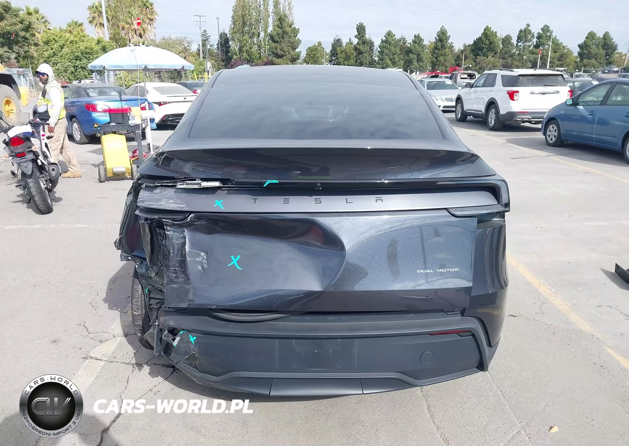 2026 Tesla Model Y All-Wheel Drive-Long Range Launch Series-Premium All-Wheel Drive VIN:7SAYGDEE4TF404969 - 17