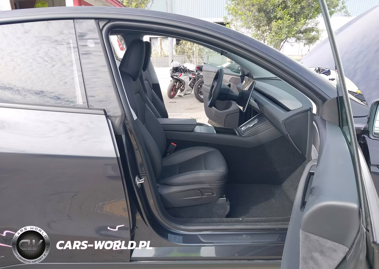 2026 Tesla Model Y All-Wheel Drive-Long Range Launch Series-Premium All-Wheel Drive VIN:7SAYGDEE4TF404969 - 5