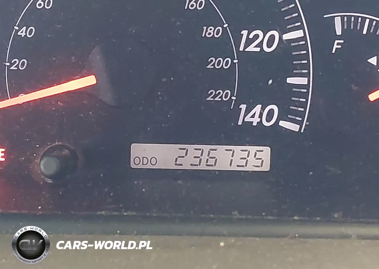 2005 Toyota Camry Le VIN:4T1BE32K45U594890 - 15
