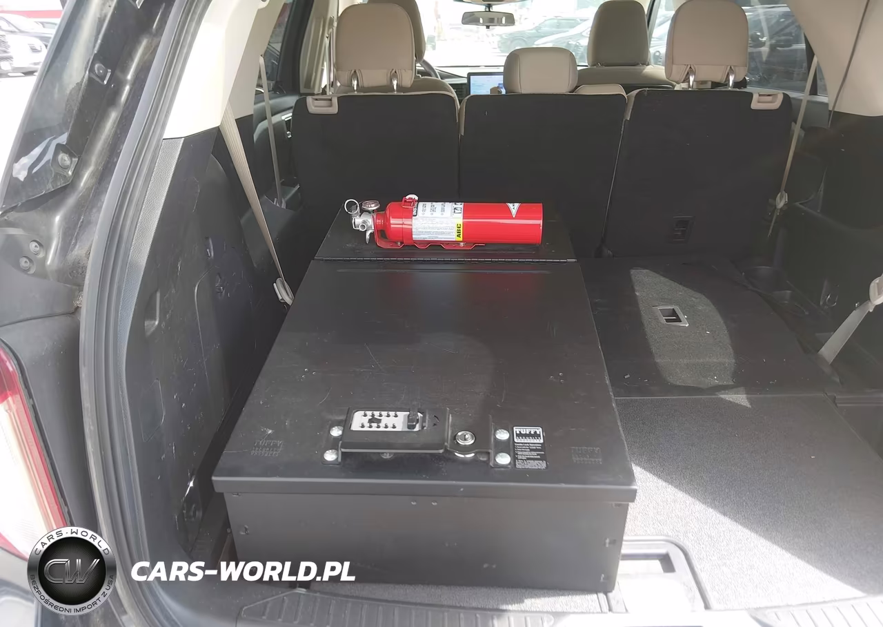 2020 Ford Explorer VIN:1FMSK8BBXLGC38493 - 12